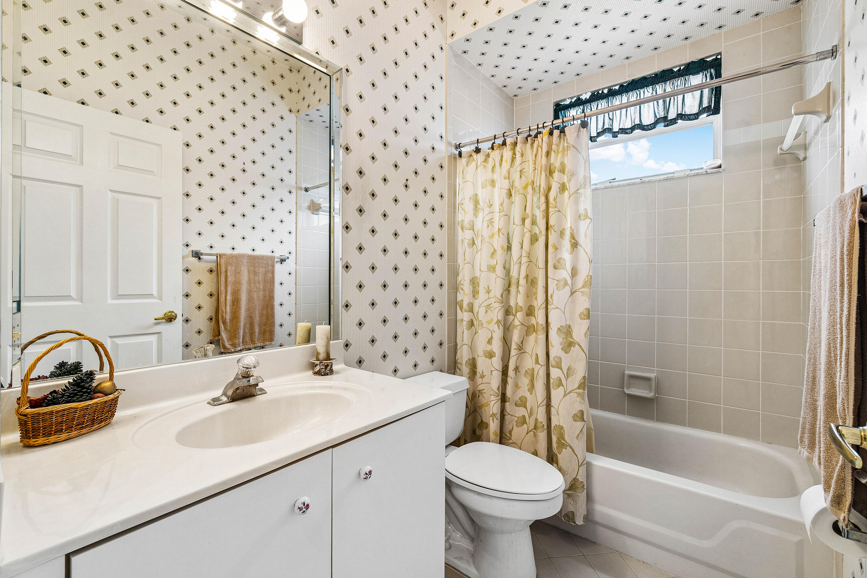 LAKES OF WESTCHESTER - Residential