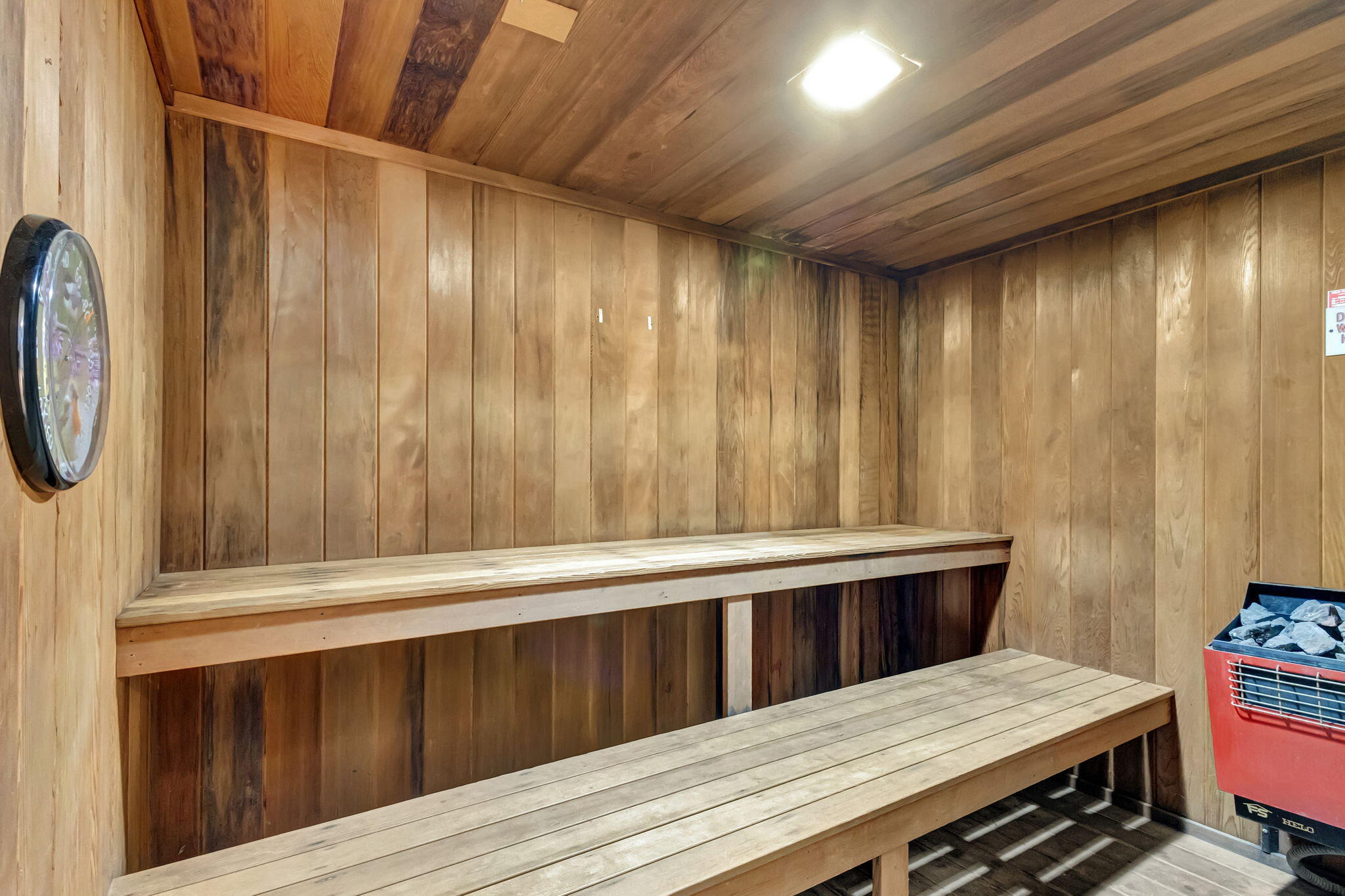 VILLA TOWERS CONDO - Residential Lease