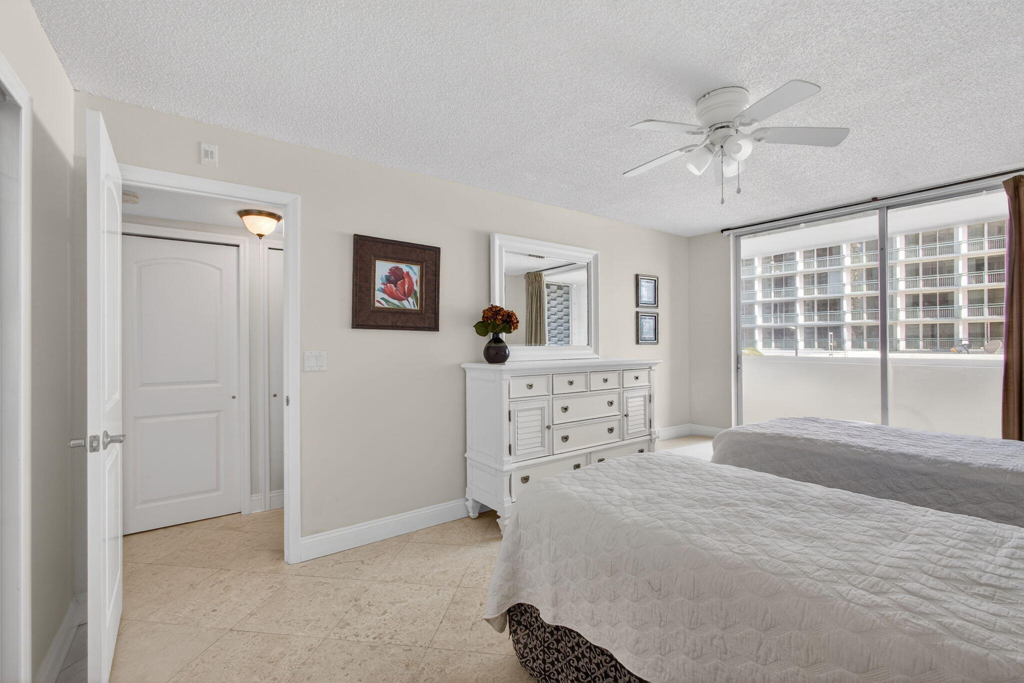 VILLA TOWERS CONDO - Residential Lease