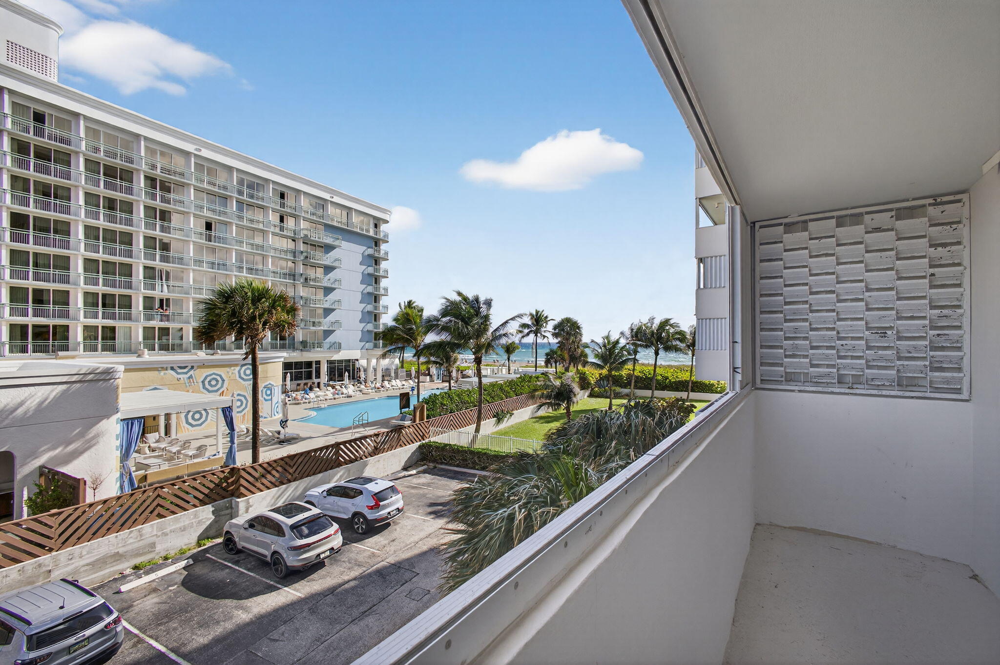 VILLA TOWERS CONDO - Residential Lease