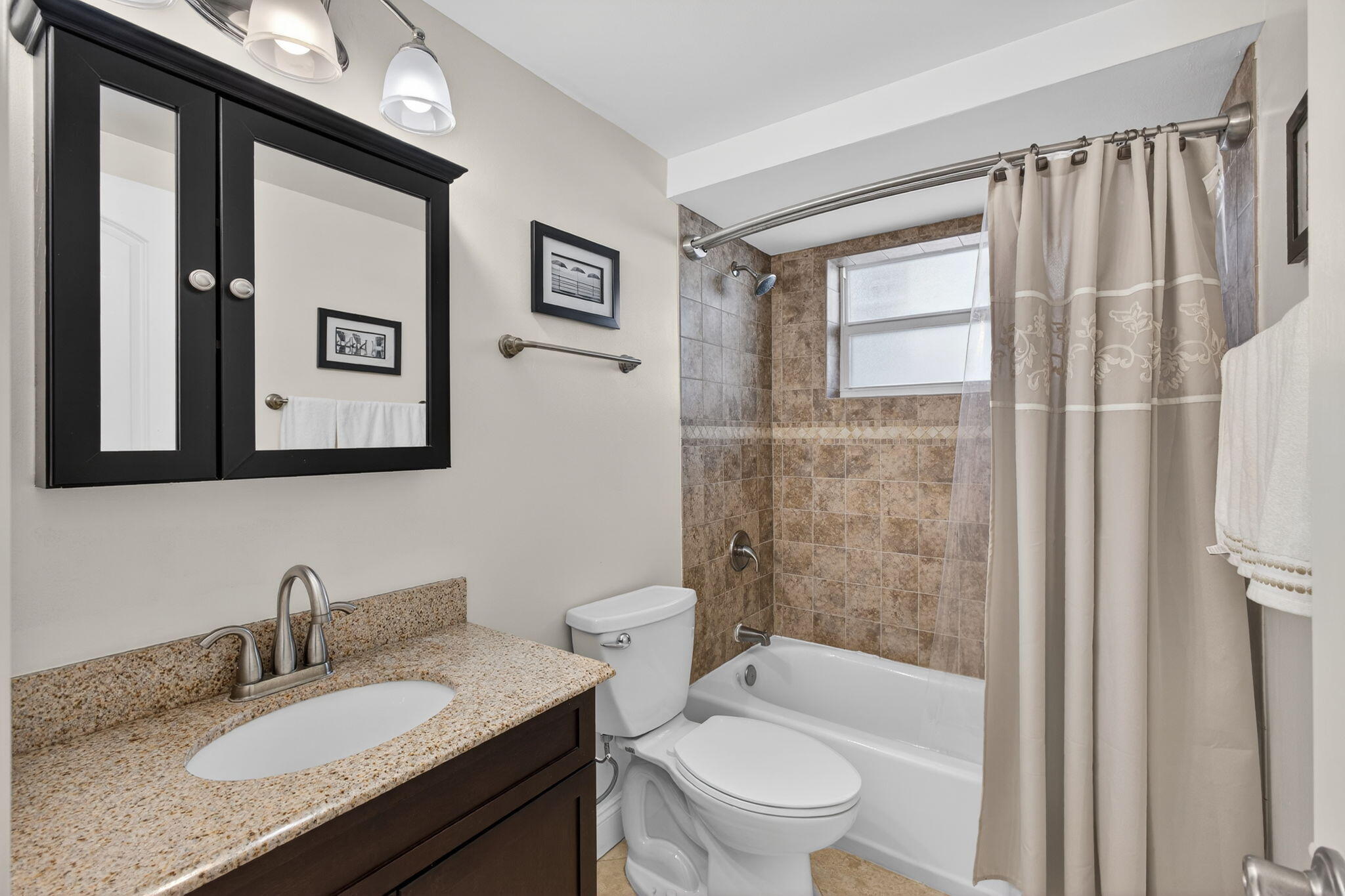 VILLA TOWERS CONDO - Residential Lease