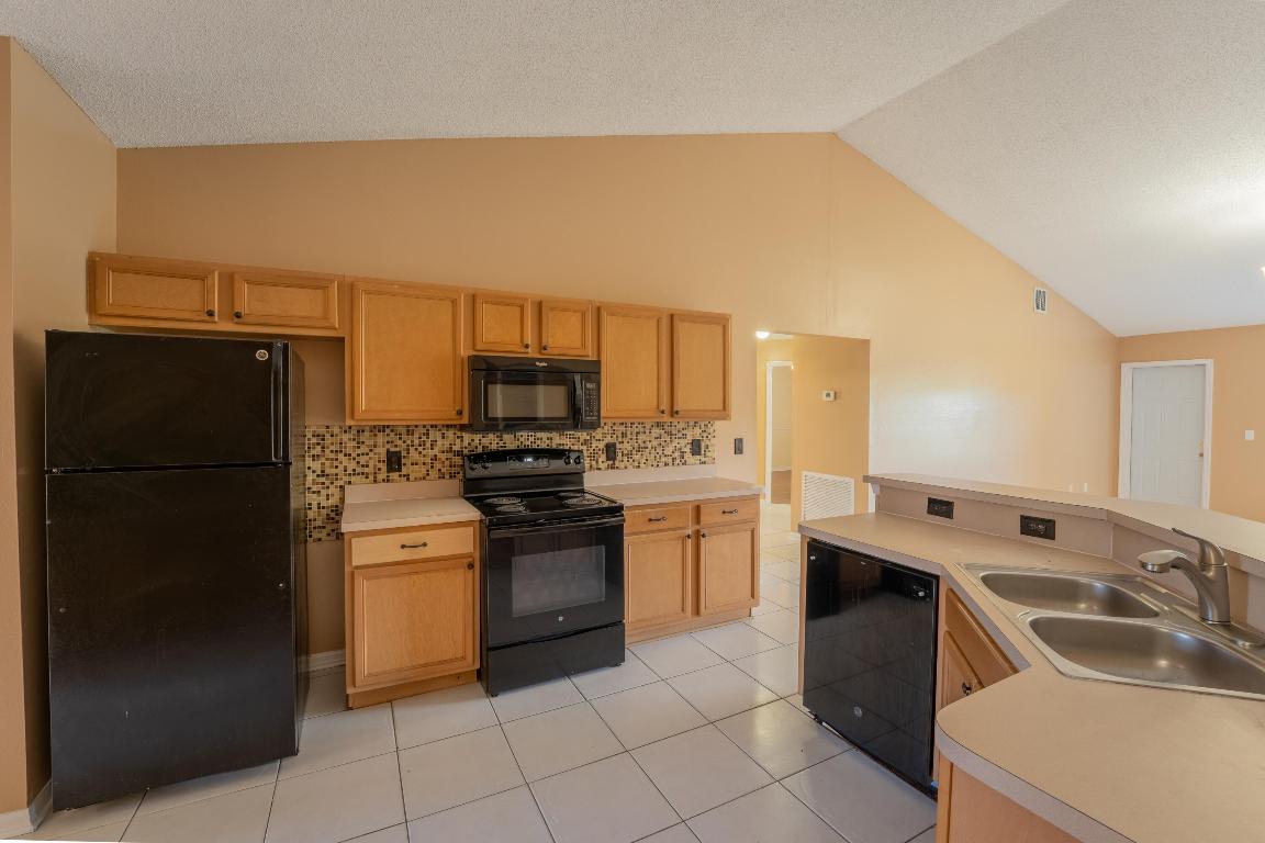 PORT ST LUCIE SECTION 18 - Residential