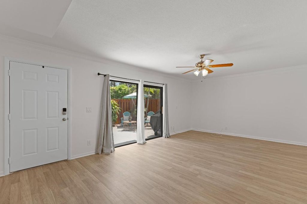 Photo of 3312 Spanish Wells Drive #47-B, Delray Beach, FL 33445 (MLS # R11106928)