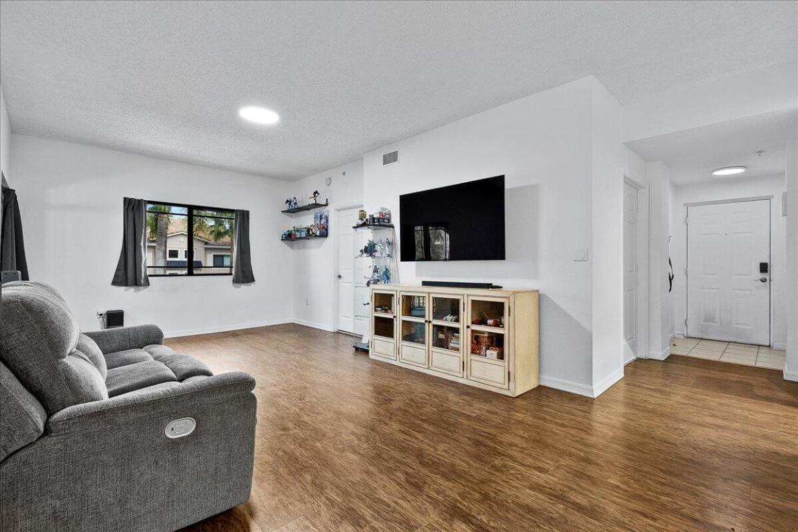 2804 Sarento Place 303