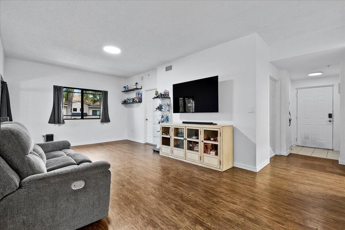 2804 Sarento Place 303