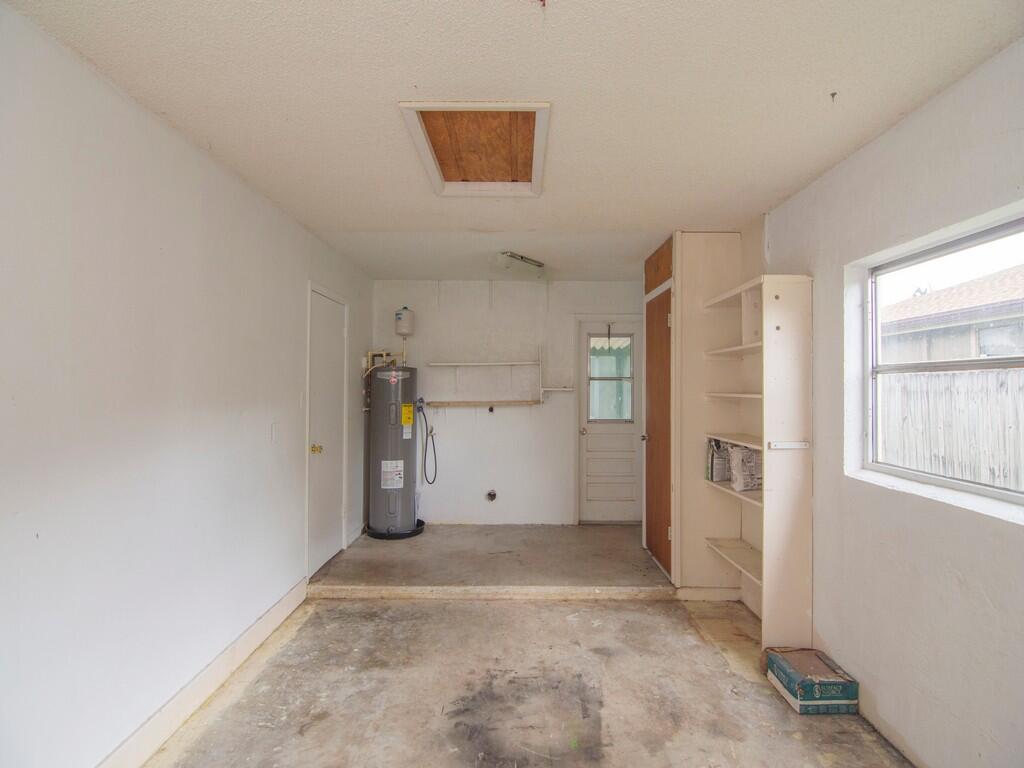 PORT ST LUCIE SECTION 4 - Residential Lease