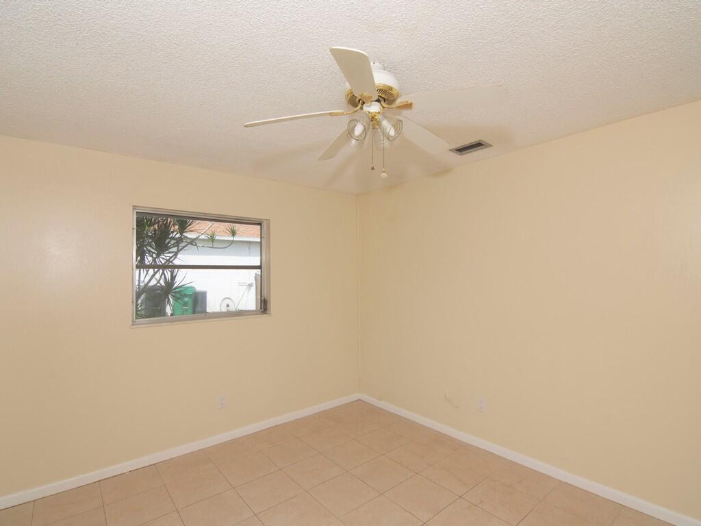 PORT ST LUCIE SECTION 4 - Residential Lease
