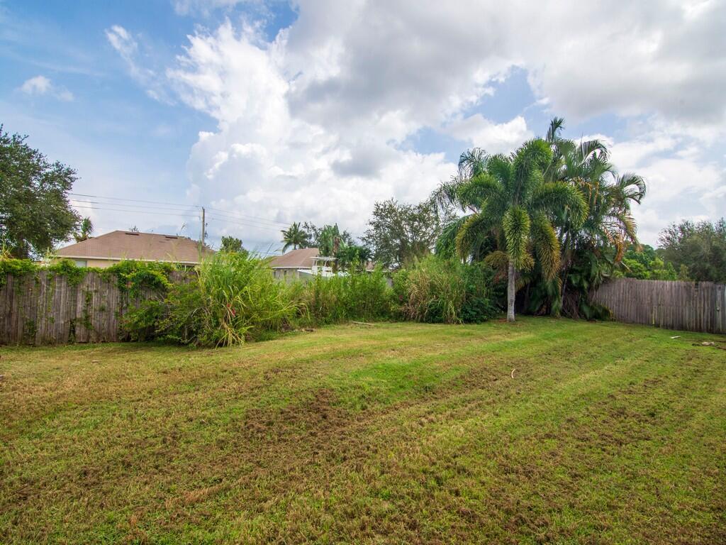 PORT ST LUCIE SECTION 4 - Residential Lease