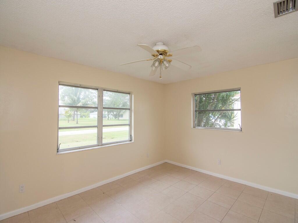 PORT ST LUCIE SECTION 4 - Residential Lease