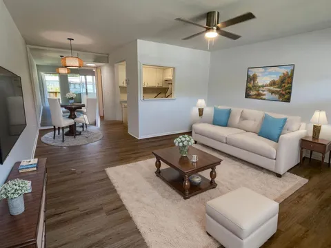 49 Sussex B, West Palm Beach, FL MLS: R11074328