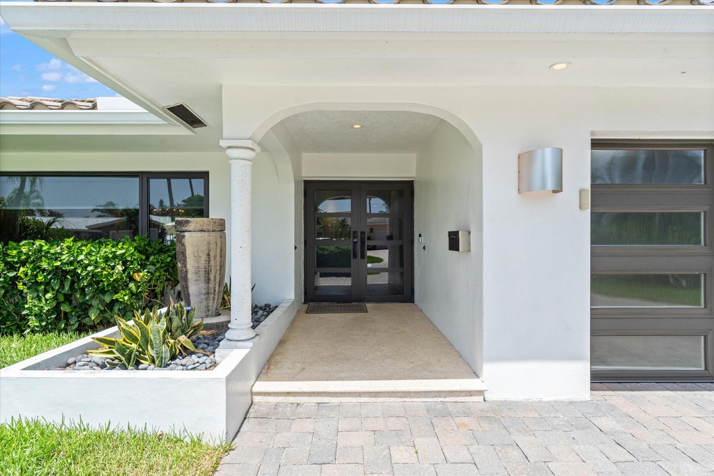 Photo of 1107 SE 14TH Terrace, Deerfield Beach, FL 33441 (MLS # B26080452)