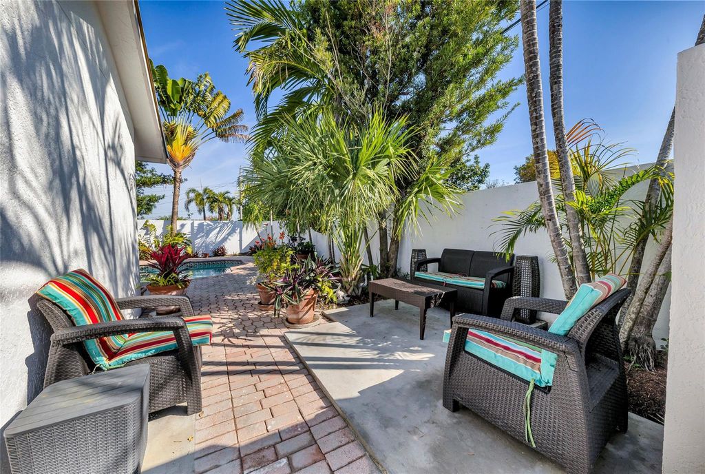 Photo of 307 N Highland Drive, Hollywood, FL 33021 (MLS # F10549584)