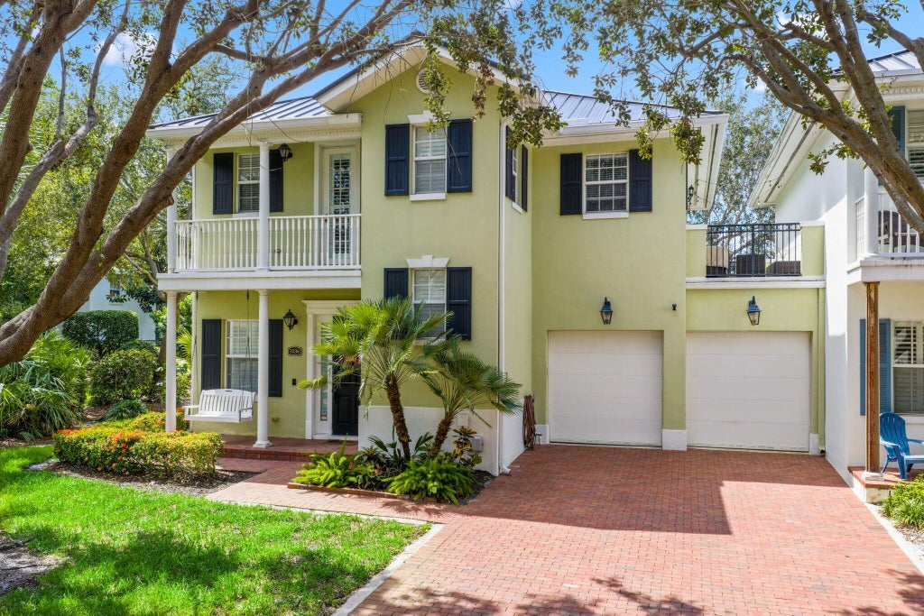 Photo of 1036 W Heritage Club Circle, Delray Beach, FL 33483 (MLS # R11124773)