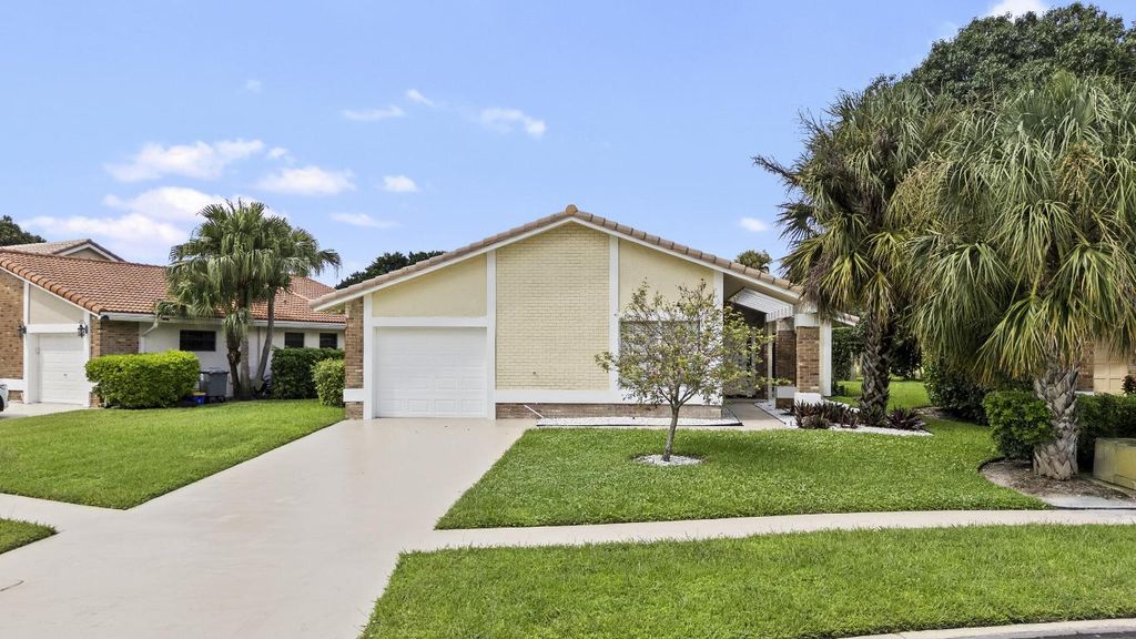 Photo of 19635 Back Nine Drive, Boca Raton, FL 33498 (MLS # R11125712)