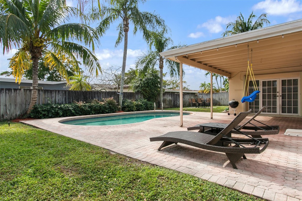 Pembroke Lakes Sec 1 76-4 - Residential