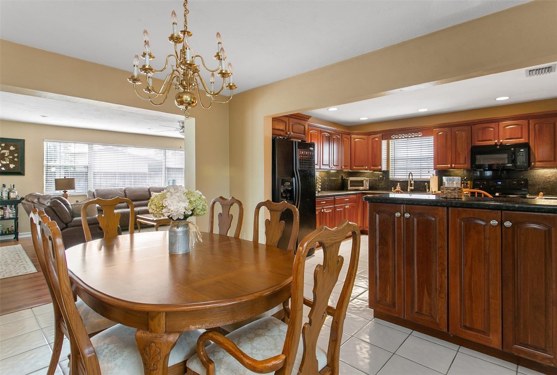 Pembroke Lakes Sec 1 76-4 - Residential