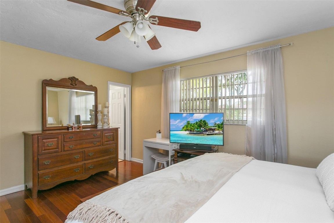 Pembroke Lakes Sec 1 76-4 - Residential