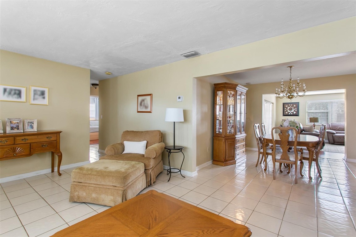 Pembroke Lakes Sec 1 76-4 - Residential