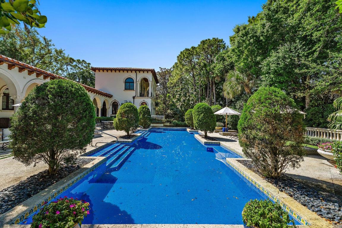 BEARS CLUB - Residential