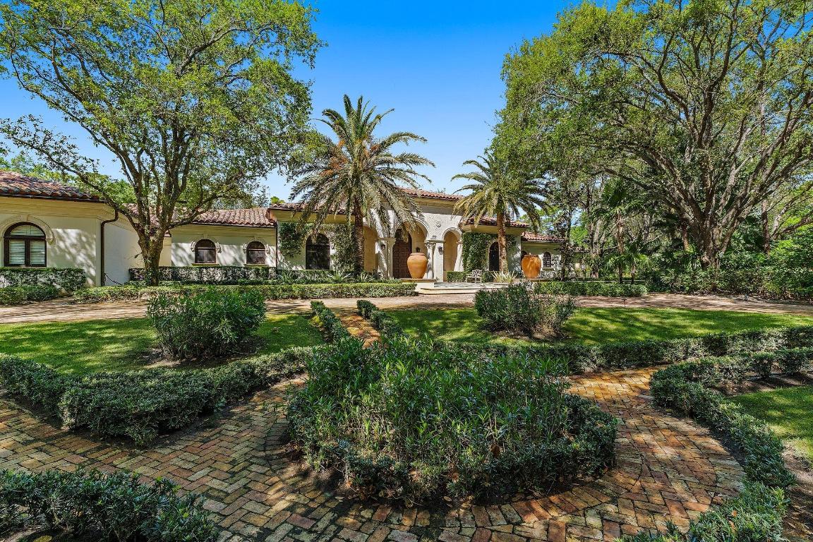 BEARS CLUB - Residential