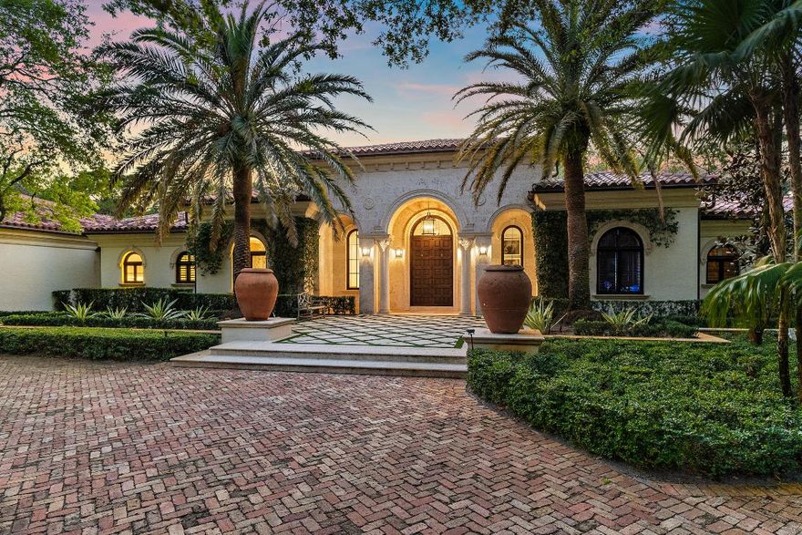 This signature Estate Home, one of only 46 that exist in the entire community, sits on a 1.25 acre lot in a most desirable locations in The Bear's Club. Overlooking the entire 14th hole on the Jack Nicklaus signature golf course, the back yard offers a dream like setting that is breathtakingly tranquil and private. Timeless architecture and the finest finishes make this home a ''must see'' for the most discriminating Buyers.