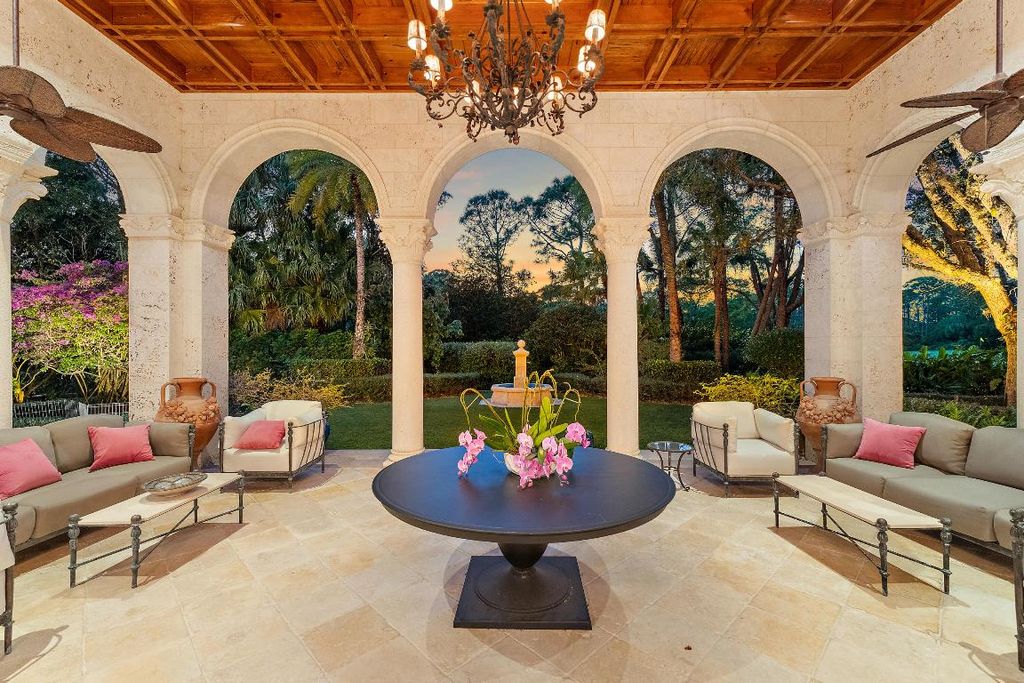 Photo of 150 Bears Club Drive, Jupiter, FL 33477 (MLS # R11127317)