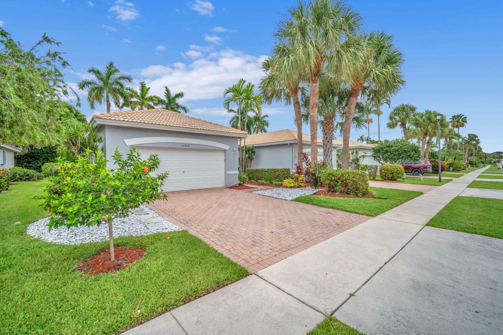 Photo of 10788 Royal Caribbean Circle, Boynton Beach, FL 33437 (MLS # B26051629)