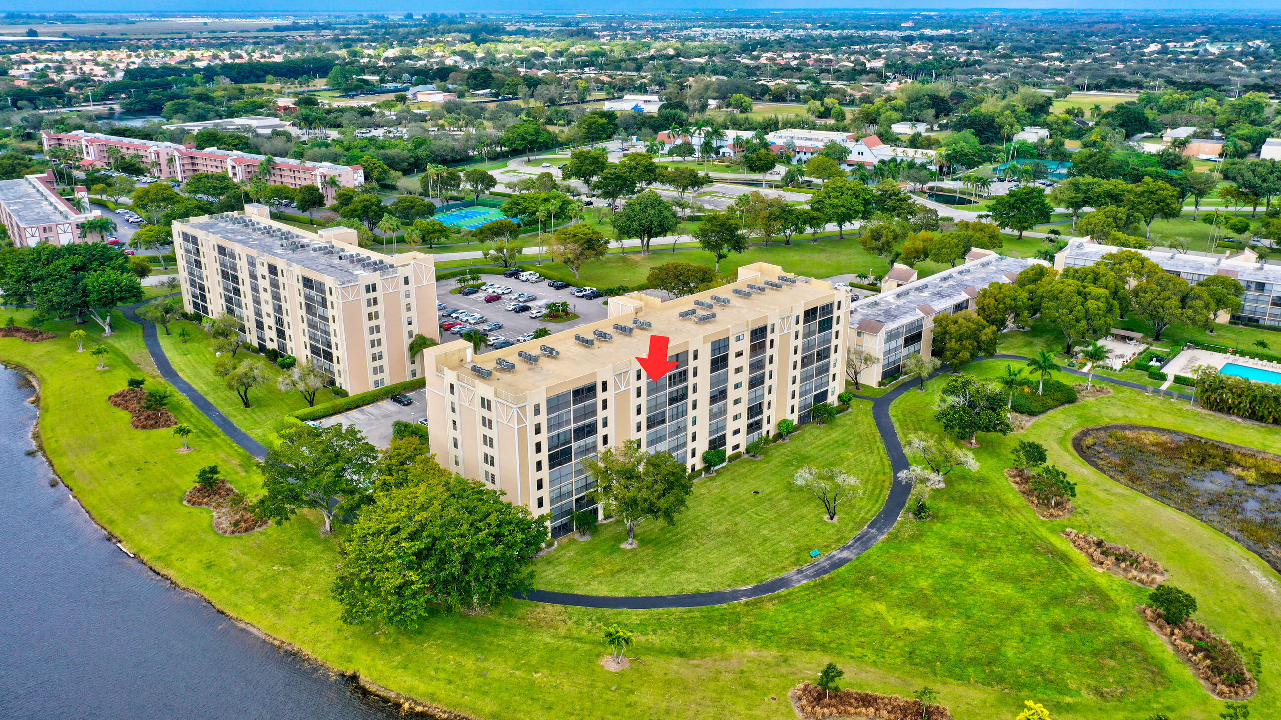 HUNTINGTON LAKES SEC THREE CONDOS - Residential Lease