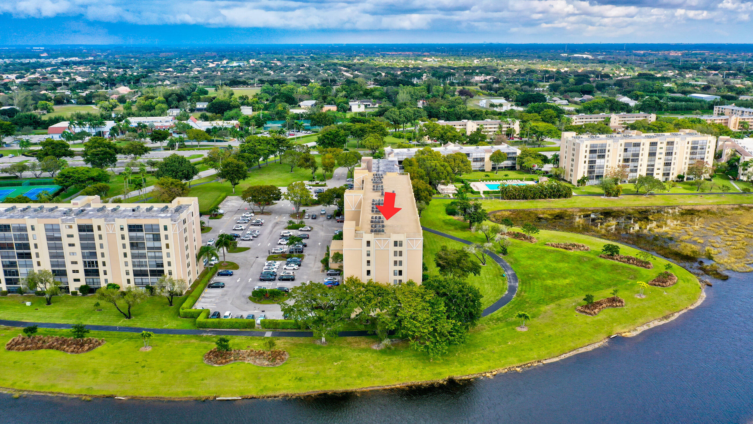 HUNTINGTON LAKES SEC THREE CONDOS - Residential Lease