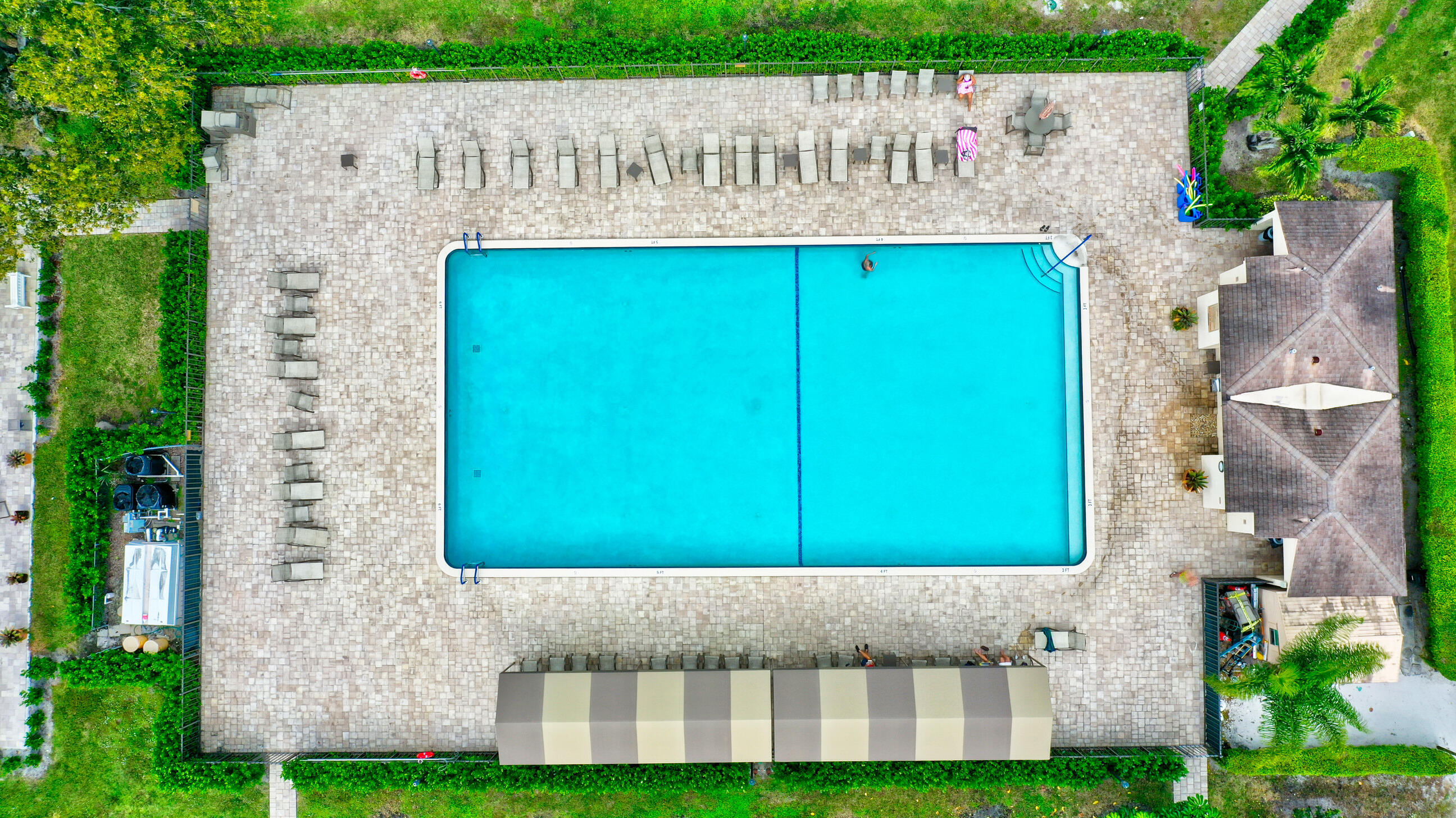 HUNTINGTON LAKES SEC THREE CONDOS - Residential Lease