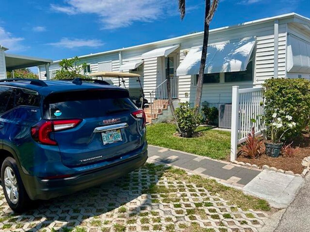 Photo of 8 Hibiscus Drive #I, Briny Breezes, FL 33435 (MLS # R11001133)