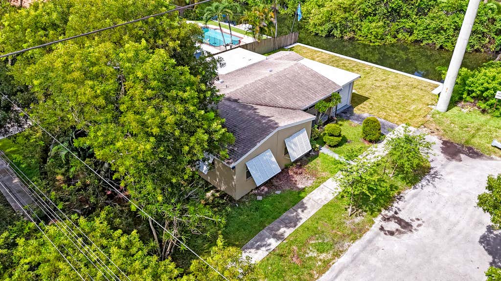 Photo of 3002 ARTHUR Street, Hollywood, FL 33021 (MLS # B26062681)