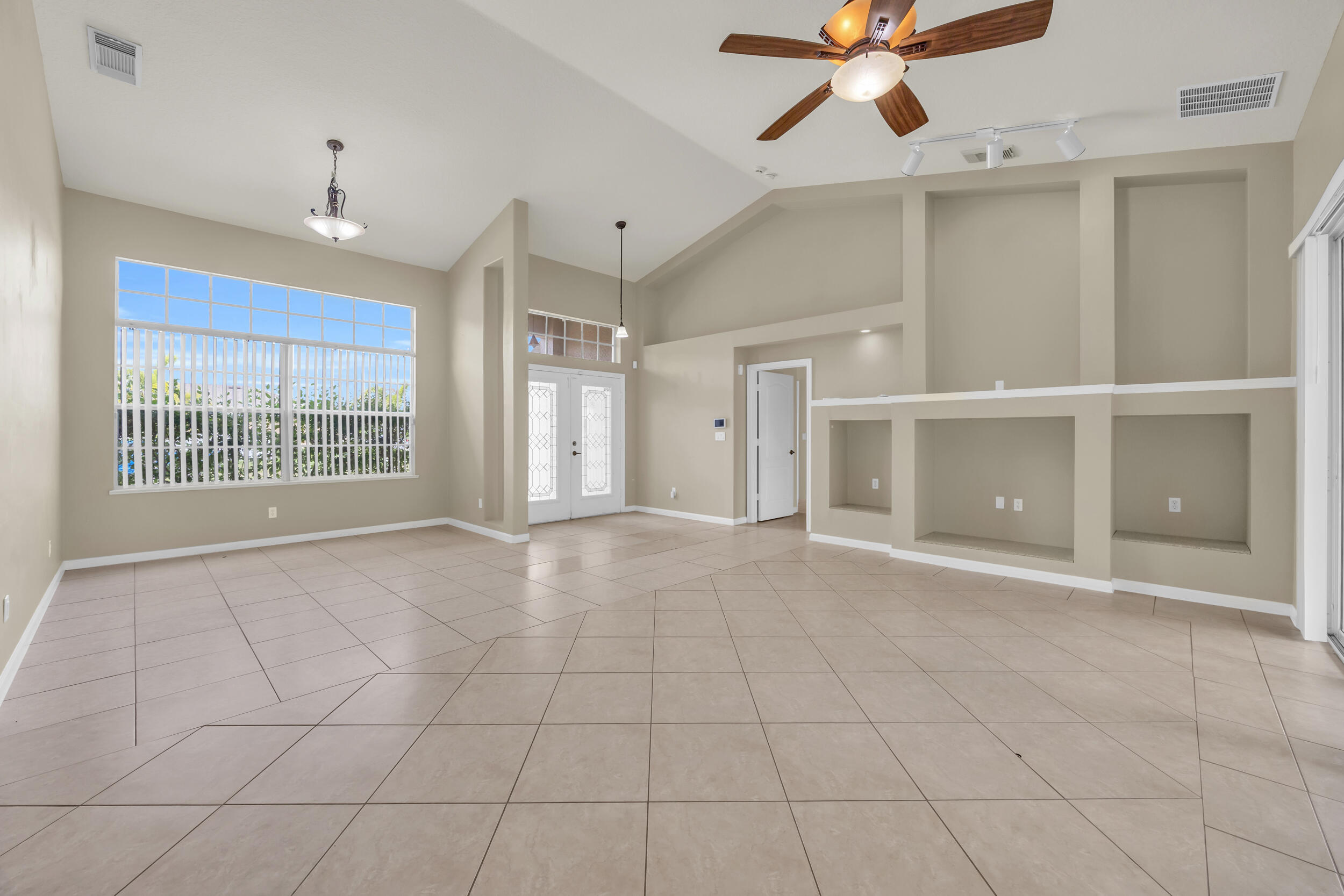 PORT ST LUCIE SECTION 33 - Residential