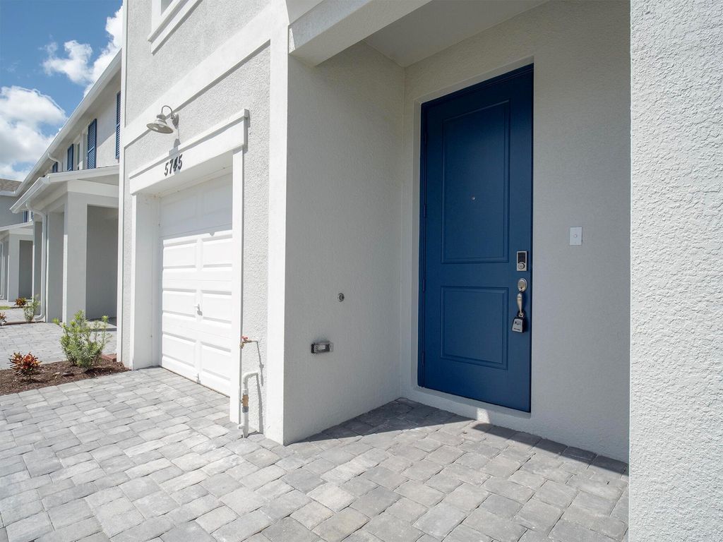 Photo of 5745 SE Edgewater Circle, Stuart, FL 34997 (MLS # R11008941)