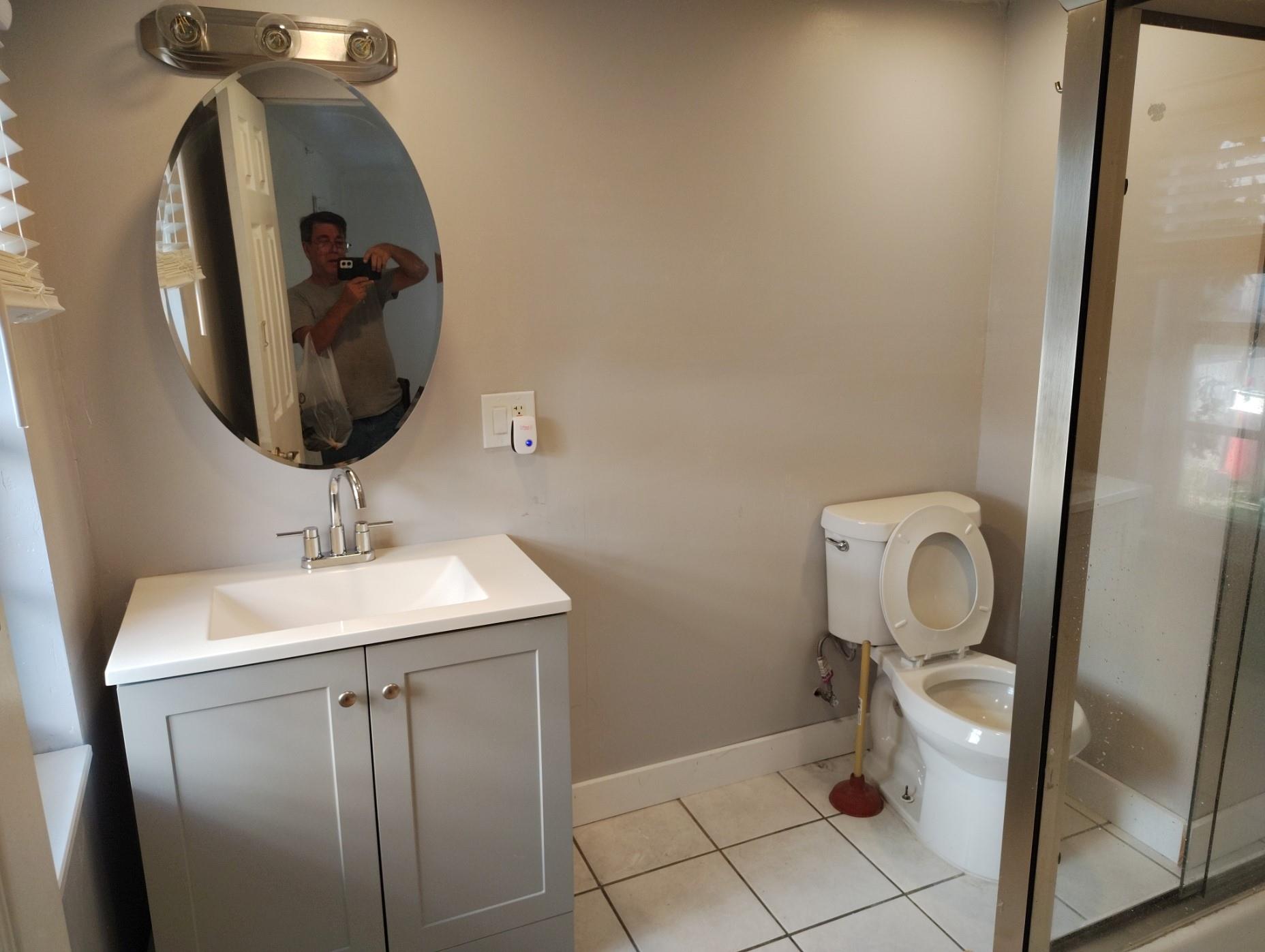 Hollywood 1-21 B - Residential Lease