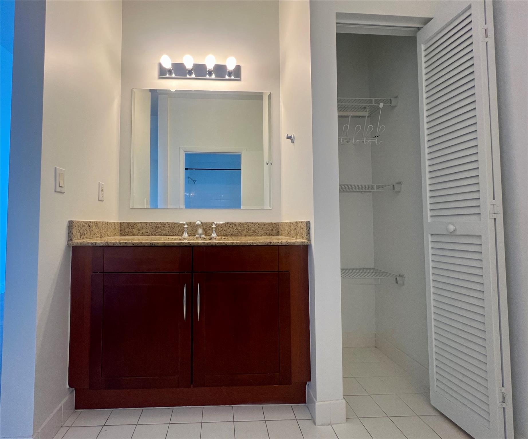 DOWNTOWN DADELAND CONDO NO 5 - Residential Lease
