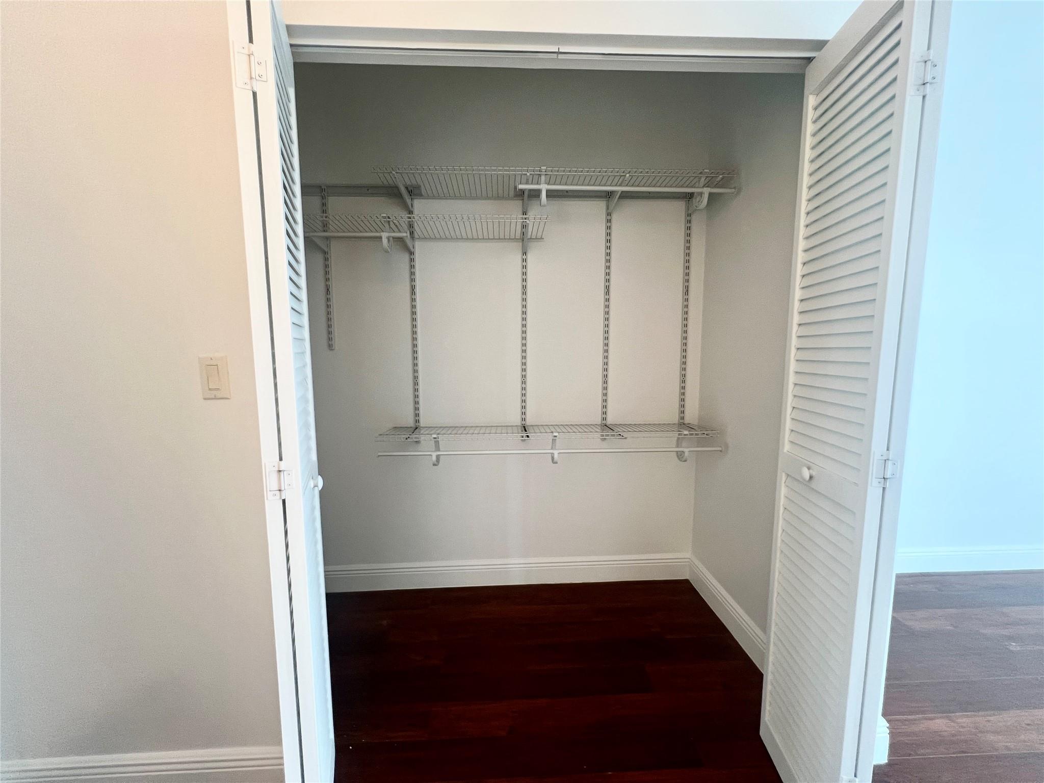 DOWNTOWN DADELAND CONDO NO 5 - Residential Lease