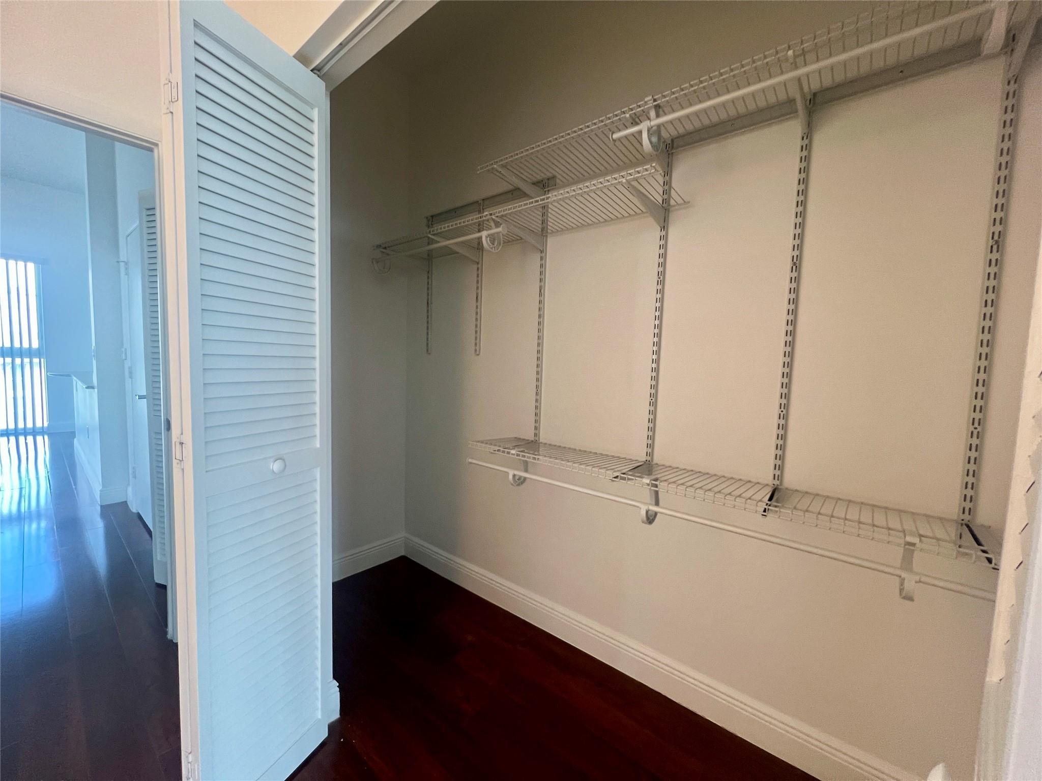 DOWNTOWN DADELAND CONDO NO 5 - Residential Lease