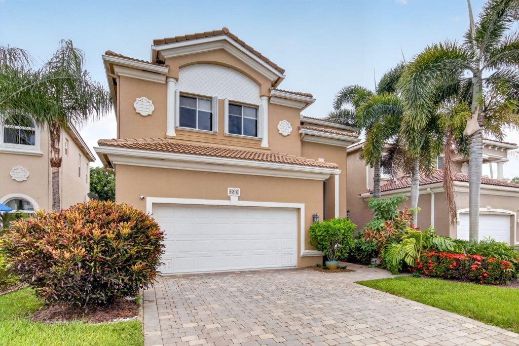 Photo of 4210 Key Lime Boulevard, Boynton Beach, FL 33436 (MLS # B26046264)