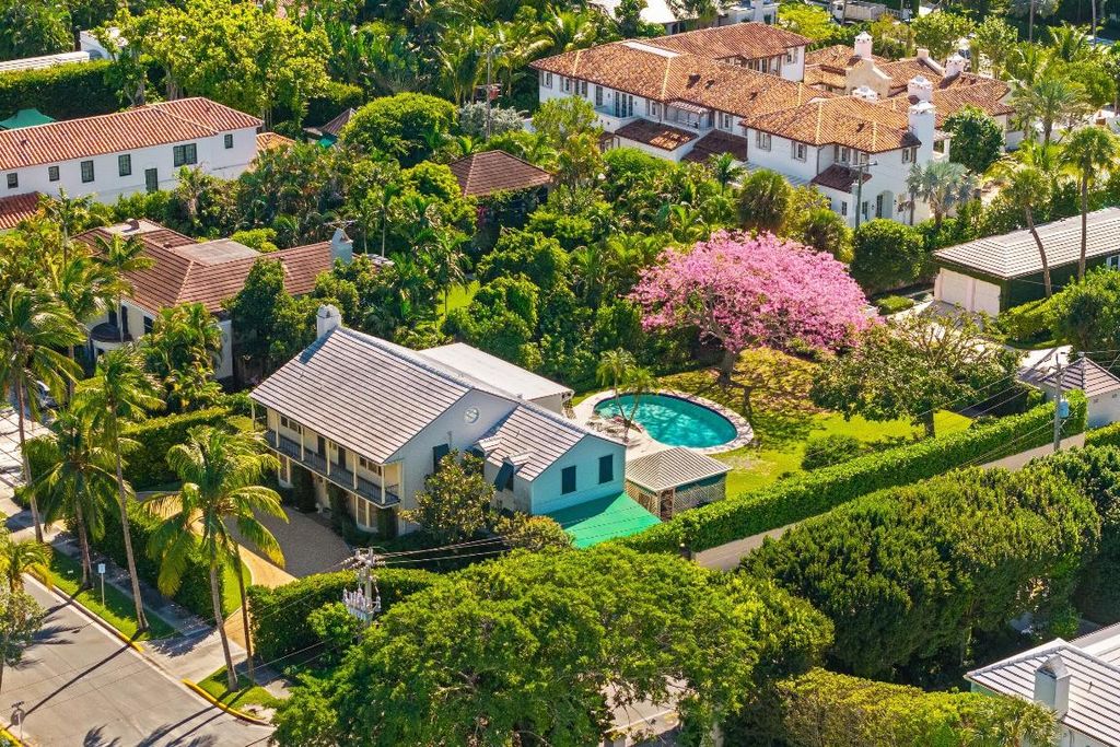 Photo of 334 Barton Avenue, Palm Beach, FL 33480 (MLS # R11135805)