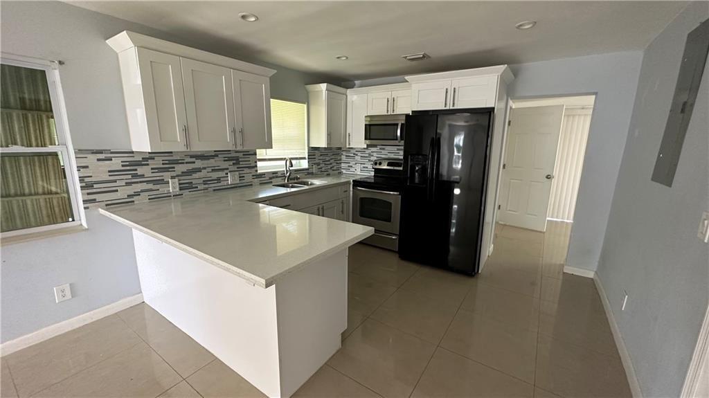 South Hollywood Amd 4-10 - Residential Lease