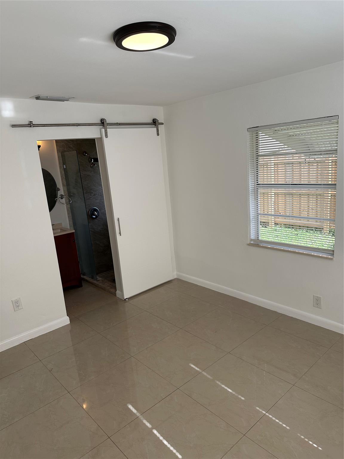 South Hollywood Amd 4-10 - Residential Lease