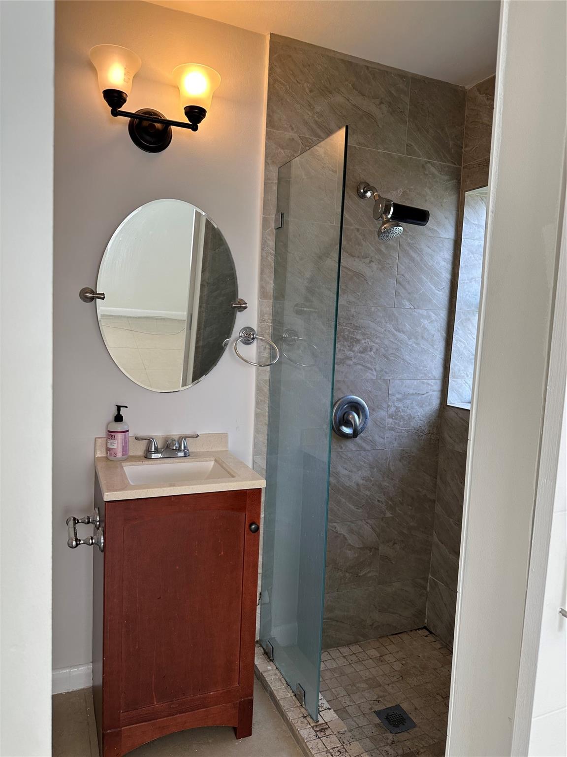 South Hollywood Amd 4-10 - Residential Lease