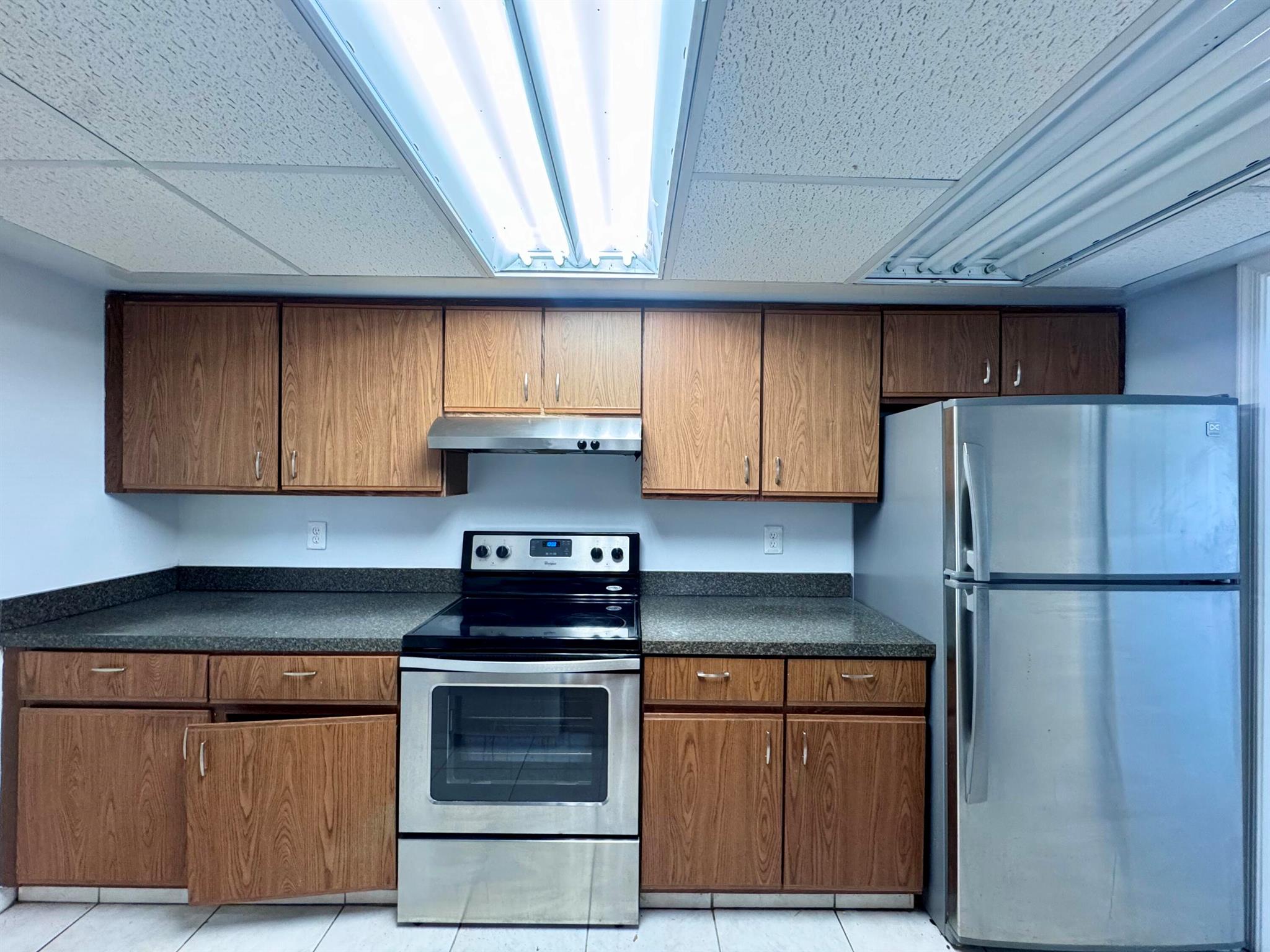 VICTORIA WOODS 2 - Residential Lease