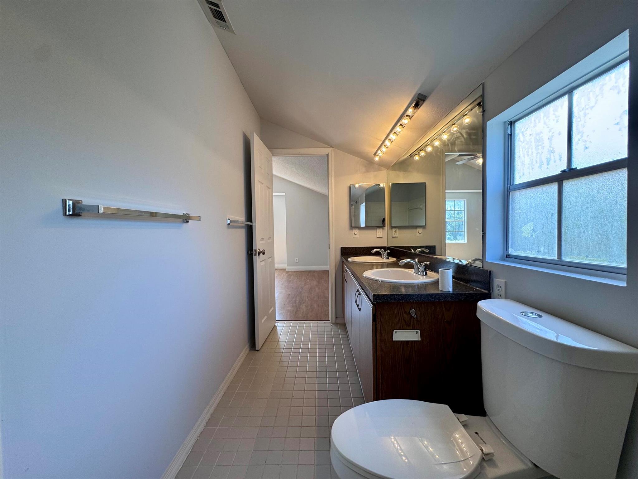 VICTORIA WOODS 2 - Residential Lease