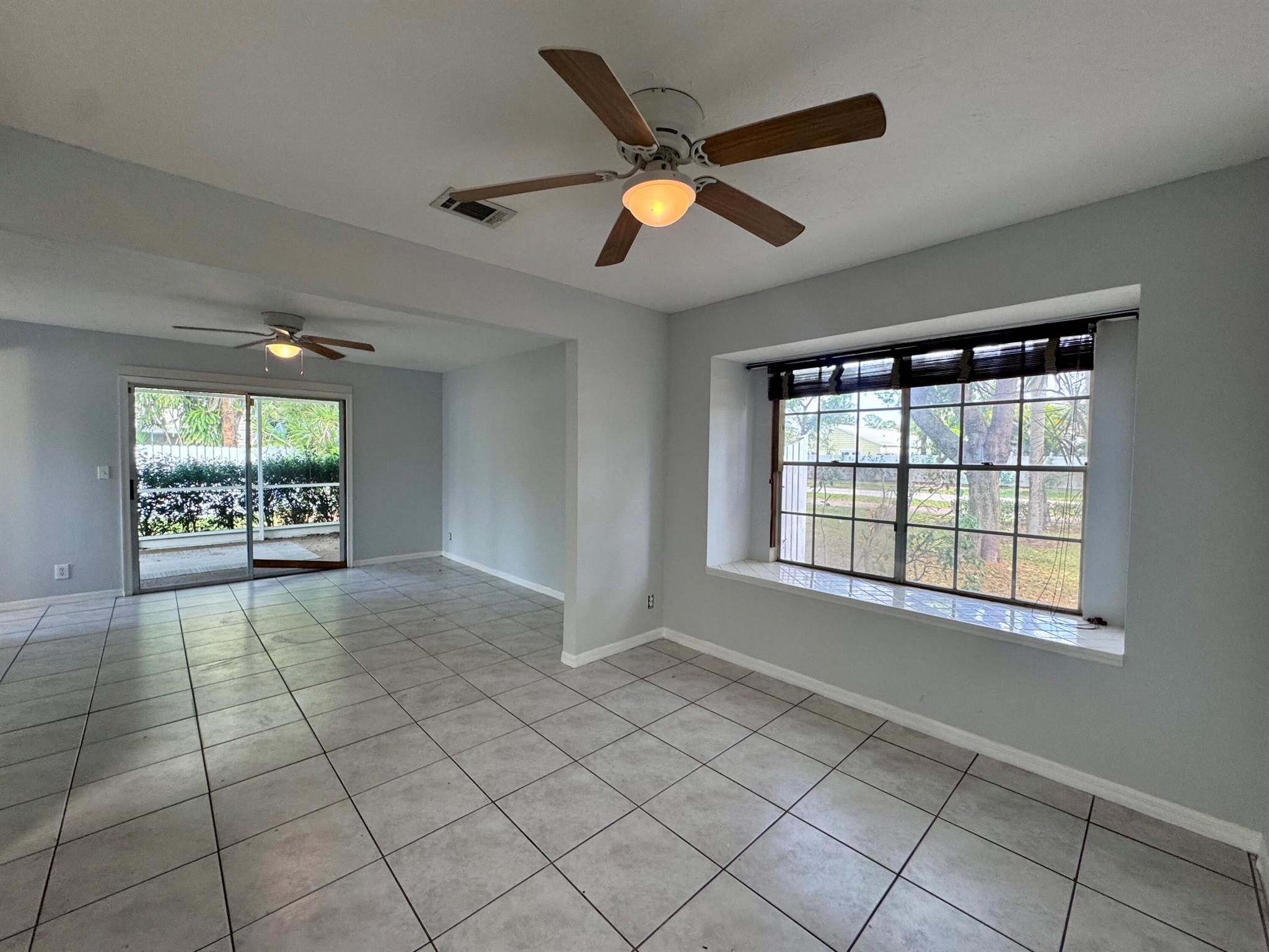 VICTORIA WOODS 2 - Residential Lease