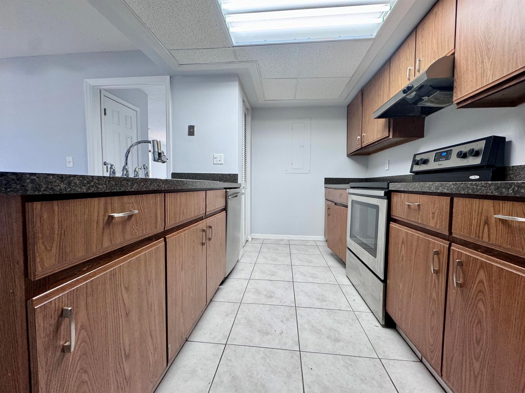 VICTORIA WOODS 2 - Residential Lease