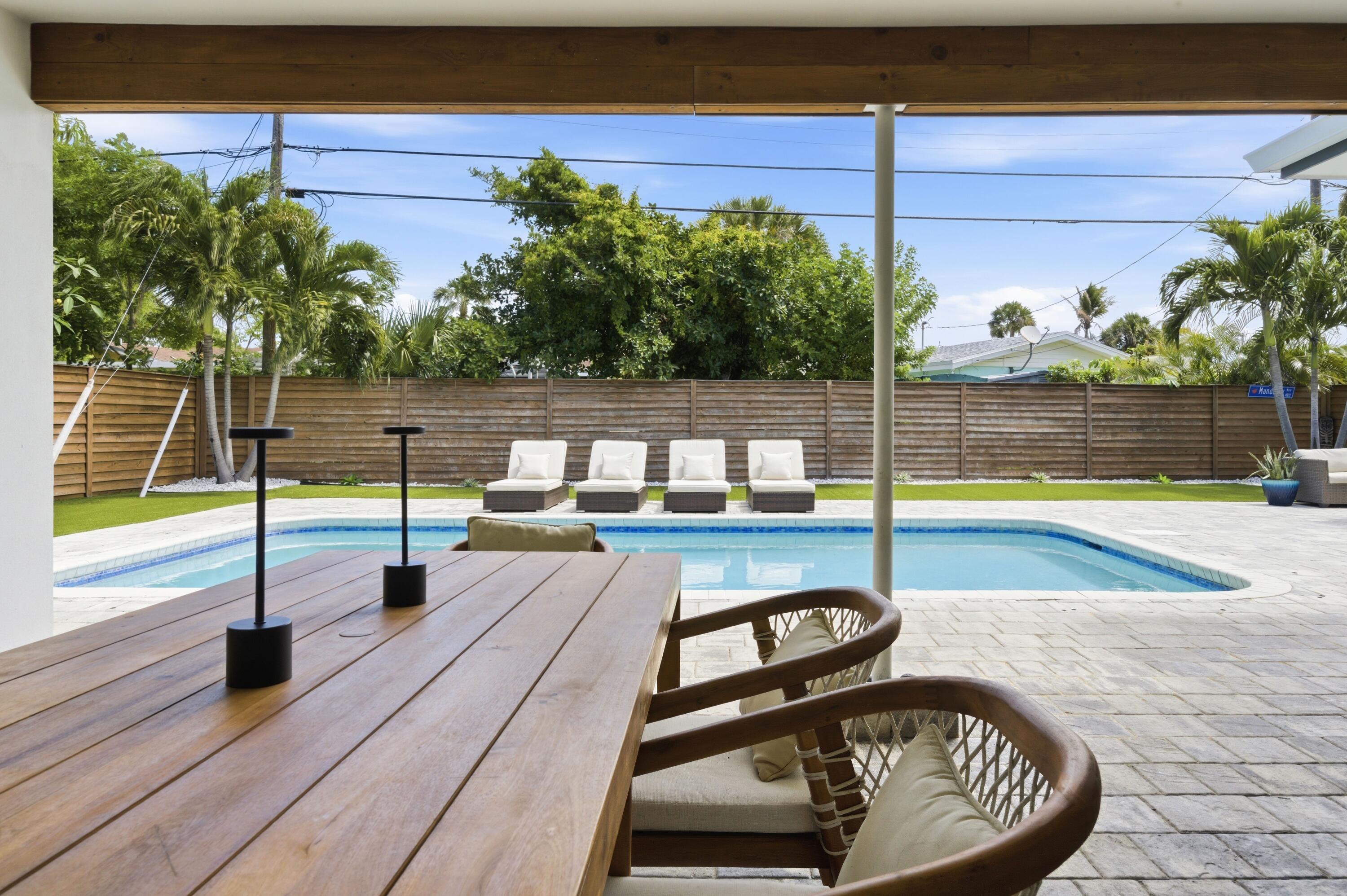 PALM BEACH GARDENS 3 - Residential