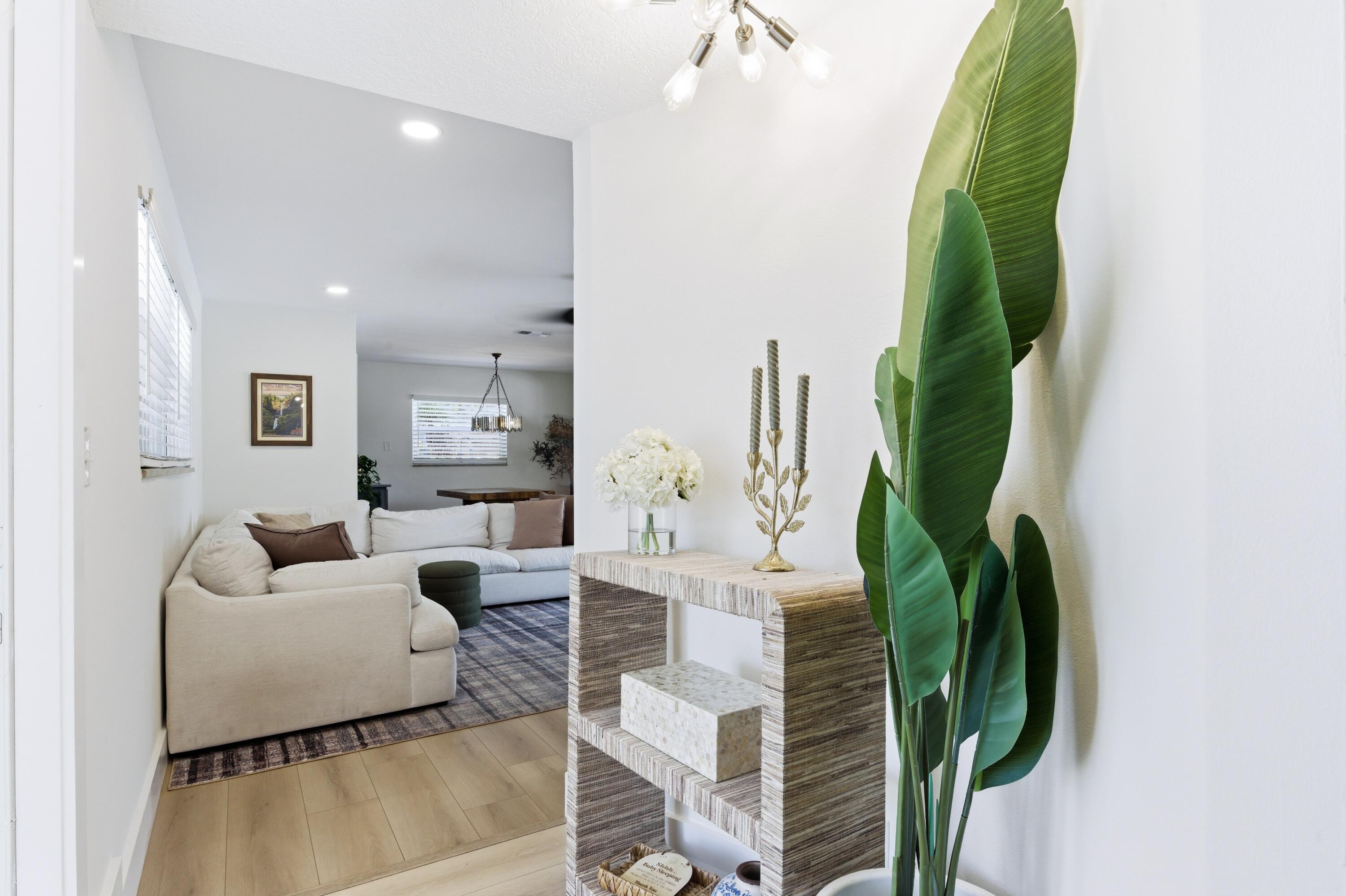 PALM BEACH GARDENS 3 - Residential