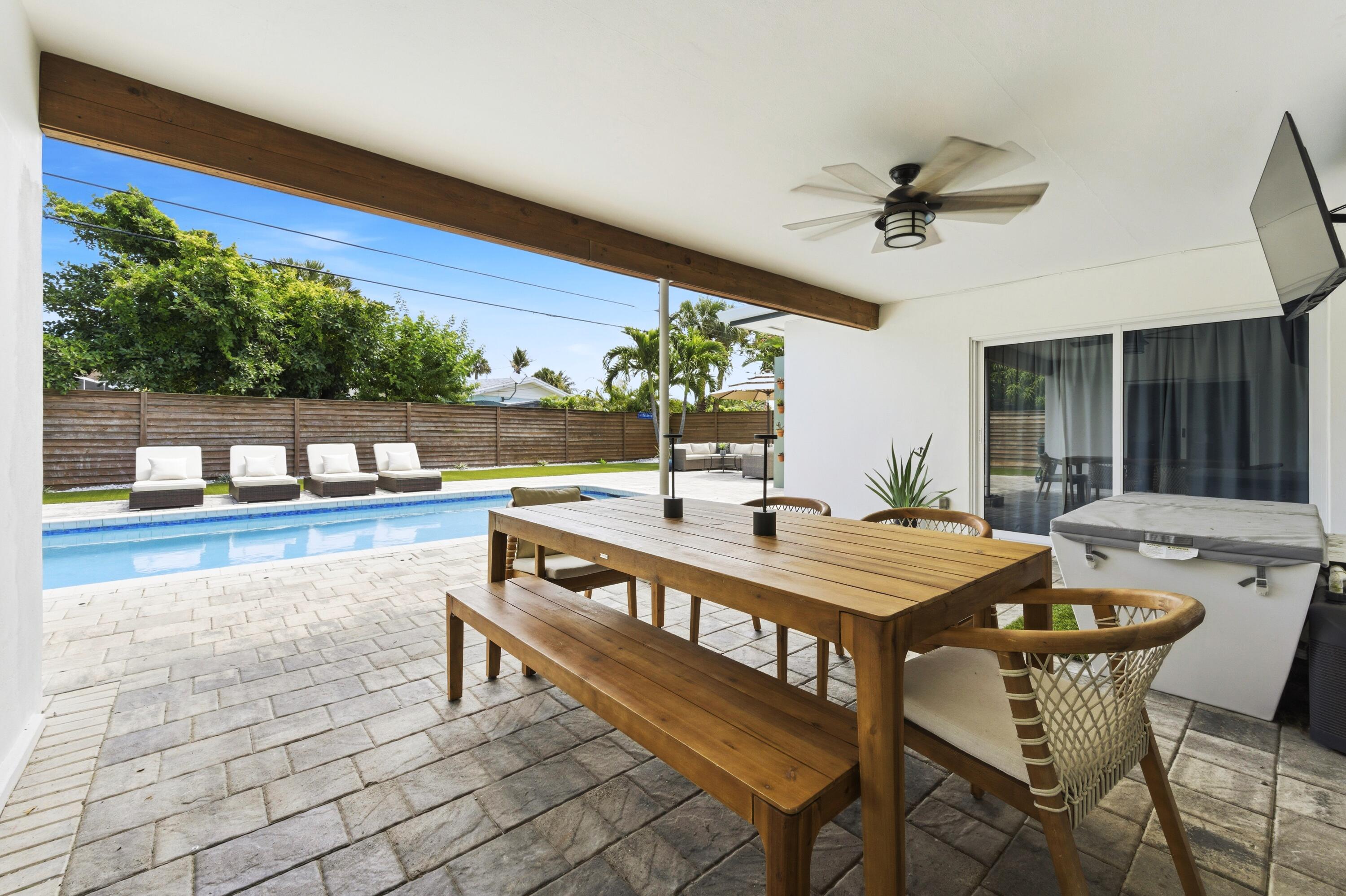 PALM BEACH GARDENS 3 - Residential